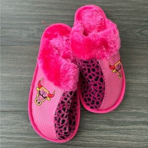 Brand New Pink Fuzzy Animal Print Slippers in Women Size 6 to 9